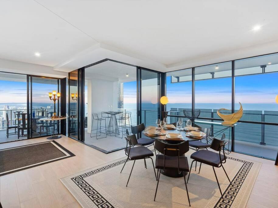 Exclusive Circle On Cavil Sub-Penthouse Luxury Apt - Hosted By Coastal Letting Gold Coast Dış mekan fotoğraf
