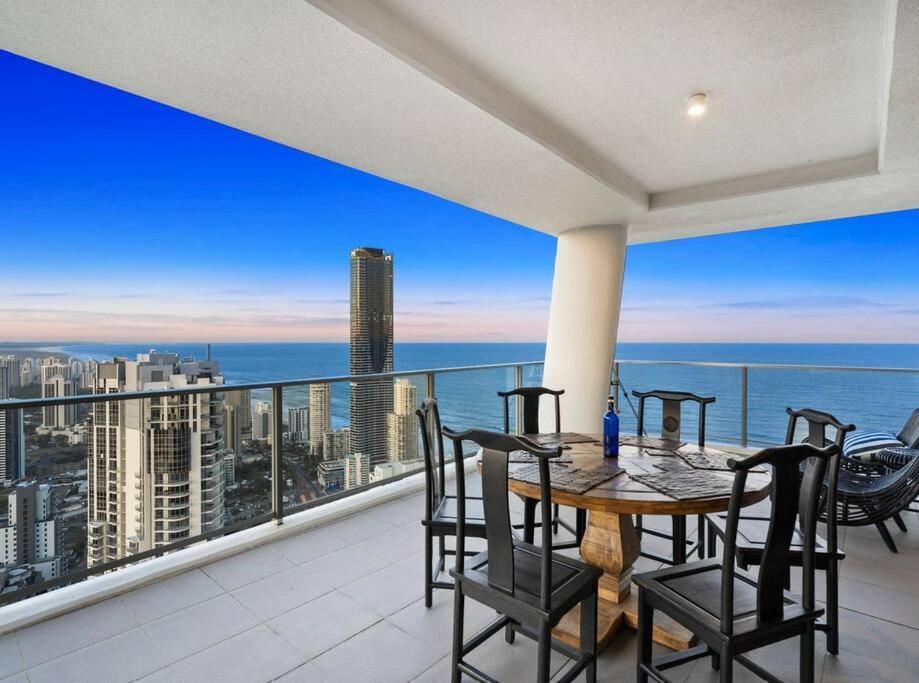 Exclusive Circle On Cavil Sub-Penthouse Luxury Apt - Hosted By Coastal Letting Gold Coast Dış mekan fotoğraf