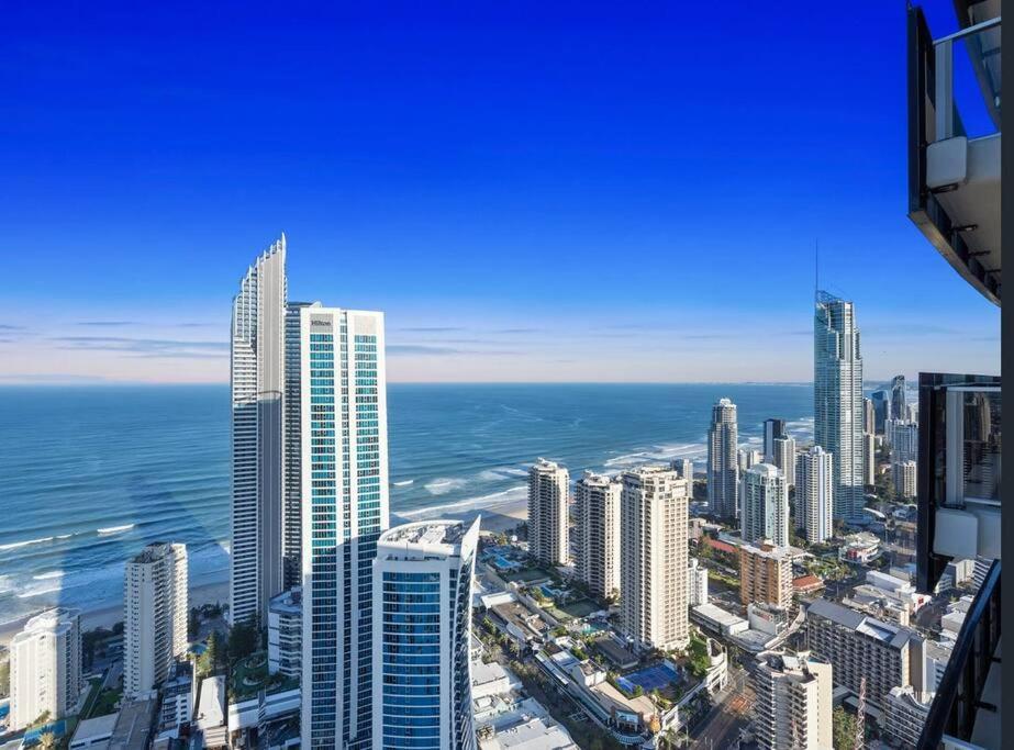 Exclusive Circle On Cavil Sub-Penthouse Luxury Apt - Hosted By Coastal Letting Gold Coast Dış mekan fotoğraf