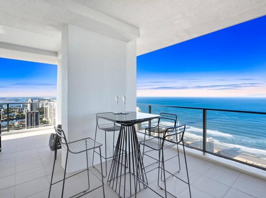 Exclusive Circle On Cavil Sub-Penthouse Luxury Apt - Hosted By Coastal Letting Gold Coast Dış mekan fotoğraf