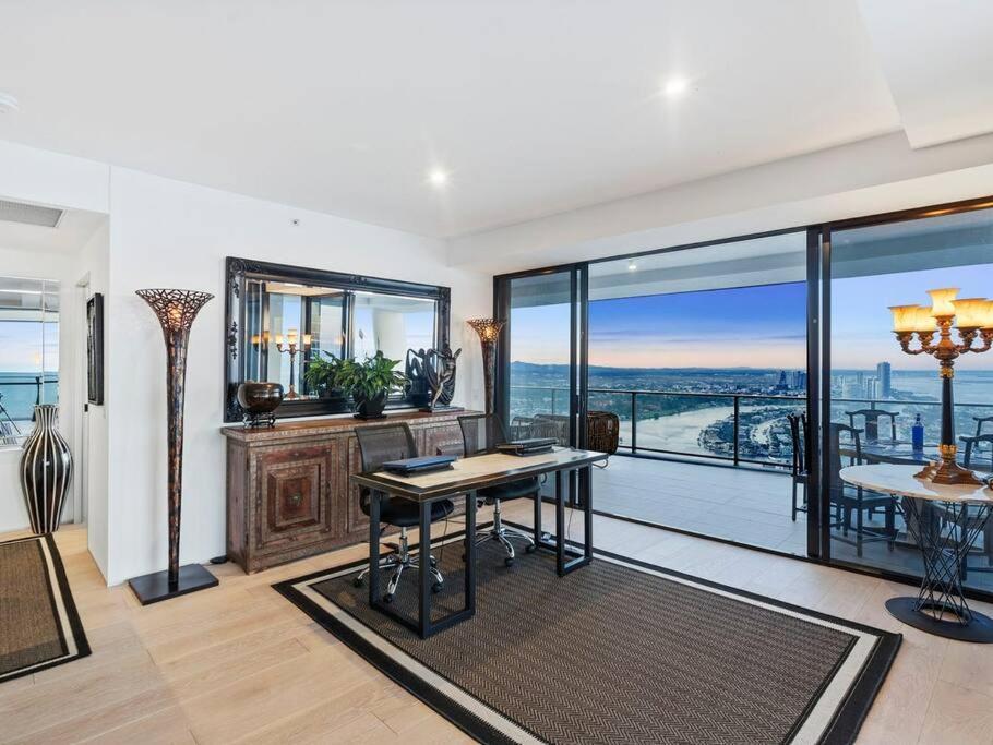 Exclusive Circle On Cavil Sub-Penthouse Luxury Apt - Hosted By Coastal Letting Gold Coast Dış mekan fotoğraf