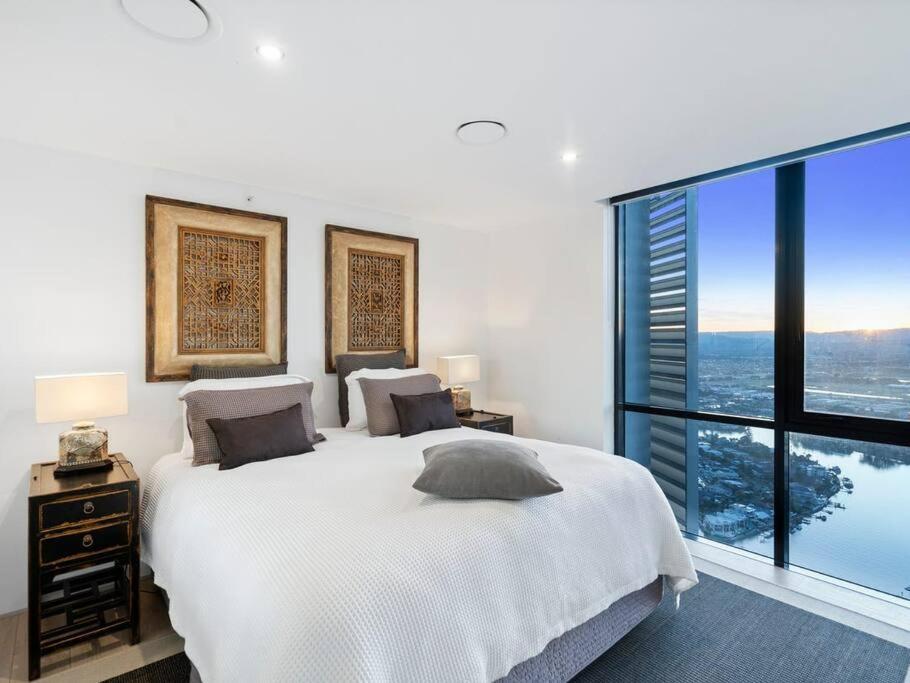 Exclusive Circle On Cavil Sub-Penthouse Luxury Apt - Hosted By Coastal Letting Gold Coast Dış mekan fotoğraf