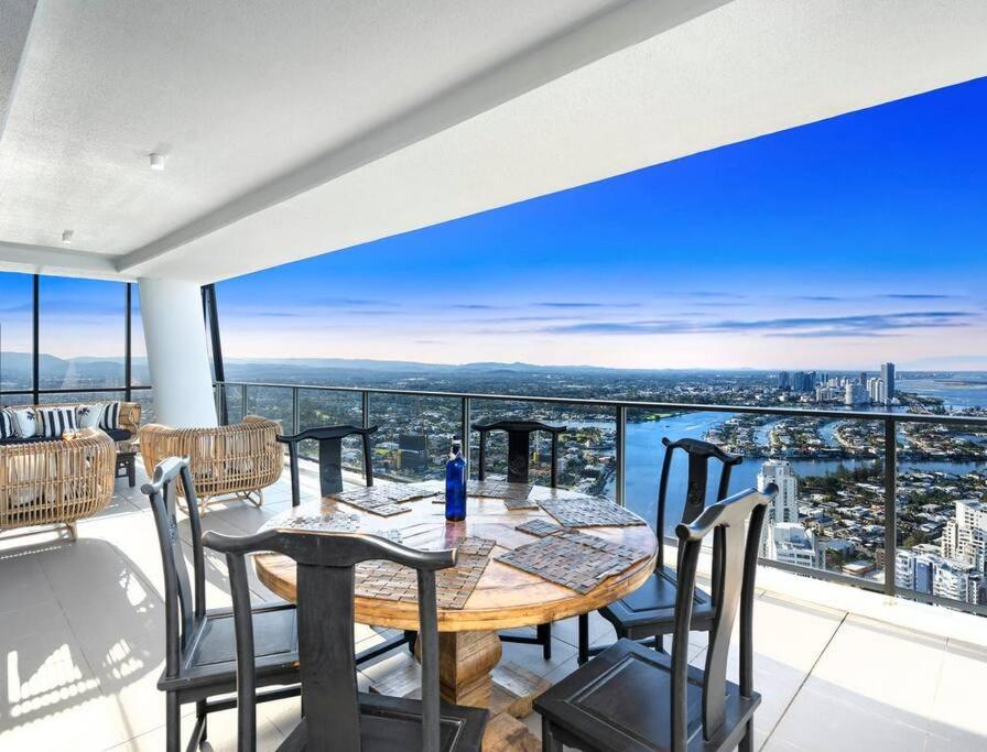 Exclusive Circle On Cavil Sub-Penthouse Luxury Apt - Hosted By Coastal Letting Gold Coast Dış mekan fotoğraf