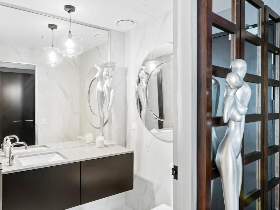 Exclusive Circle On Cavil Sub-Penthouse Luxury Apt - Hosted By Coastal Letting Gold Coast Dış mekan fotoğraf