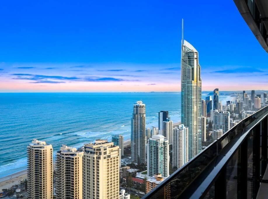 Exclusive Circle On Cavil Sub-Penthouse Luxury Apt - Hosted By Coastal Letting Gold Coast Dış mekan fotoğraf