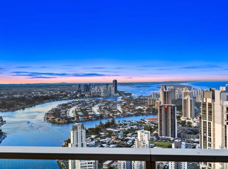 Exclusive Circle On Cavil Sub-Penthouse Luxury Apt - Hosted By Coastal Letting Gold Coast Dış mekan fotoğraf