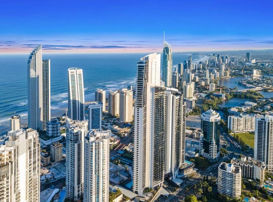 Exclusive Circle On Cavil Sub-Penthouse Luxury Apt - Hosted By Coastal Letting Gold Coast Dış mekan fotoğraf